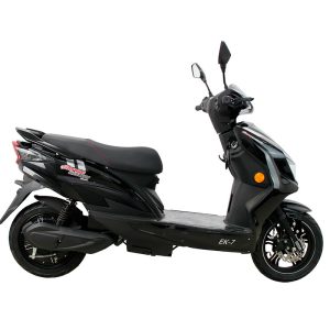Moto EK7 en Venezuela: 45 km/h, 55 km autonomía, cero emisiones, transmisión directa. Precio oficial 2025, 6 meses garantía y financiamiento.