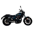 Fotografía de la motocicleta Empire Keeway Superlight, destacando su diseño clásico con detalles cromados y líneas estilizadas. Una opción perfecta para quienes valoran la estética y el rendimiento en sus viajes.