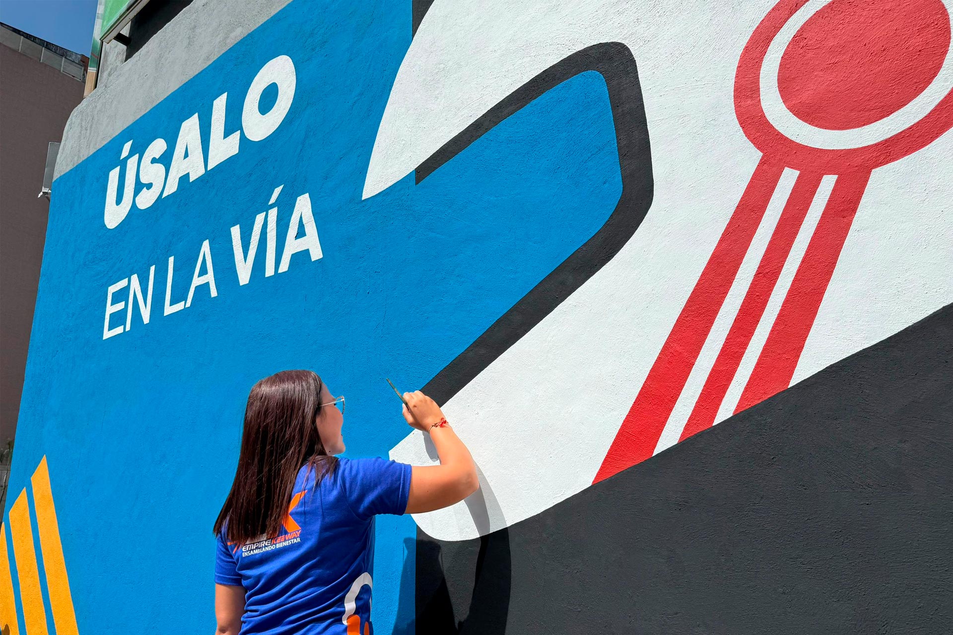 Mural de EK y Los Palos Grandes de Noche recuerda usar el casco