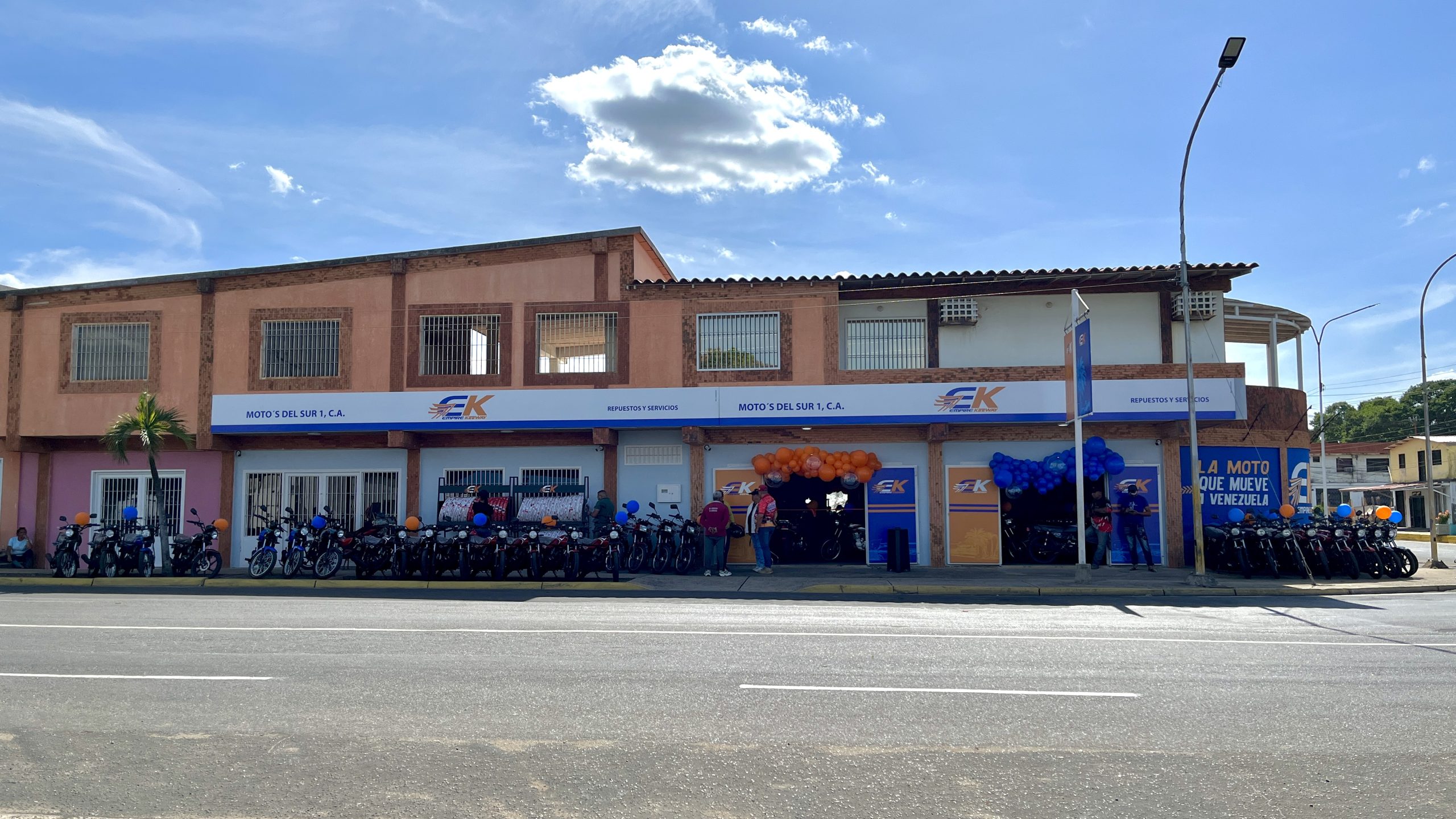EK abre primer concesionario en Caicara del Orinoco