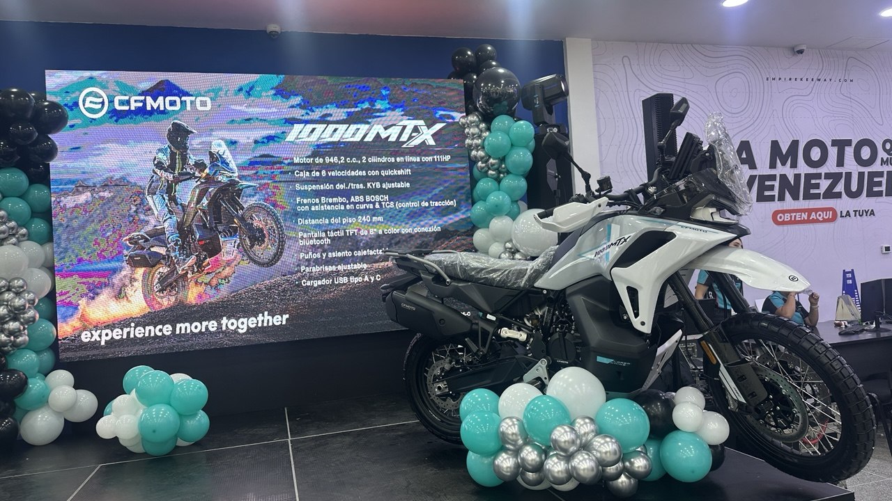 CFMOTO Venezuela lanza la 1000MT-X como su moto insignia de aventura